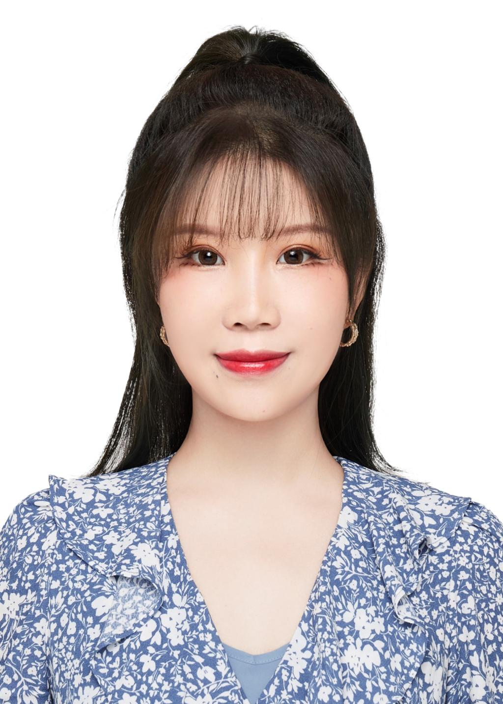 李颖登记照